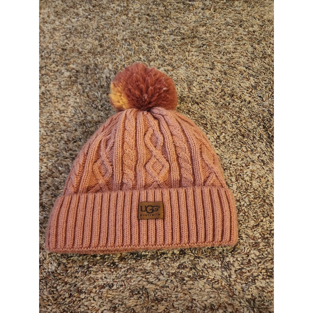 UGG Australia Women's Cable Knit Sherpa Fleece Lined Pom Beanie Rust Chestnut